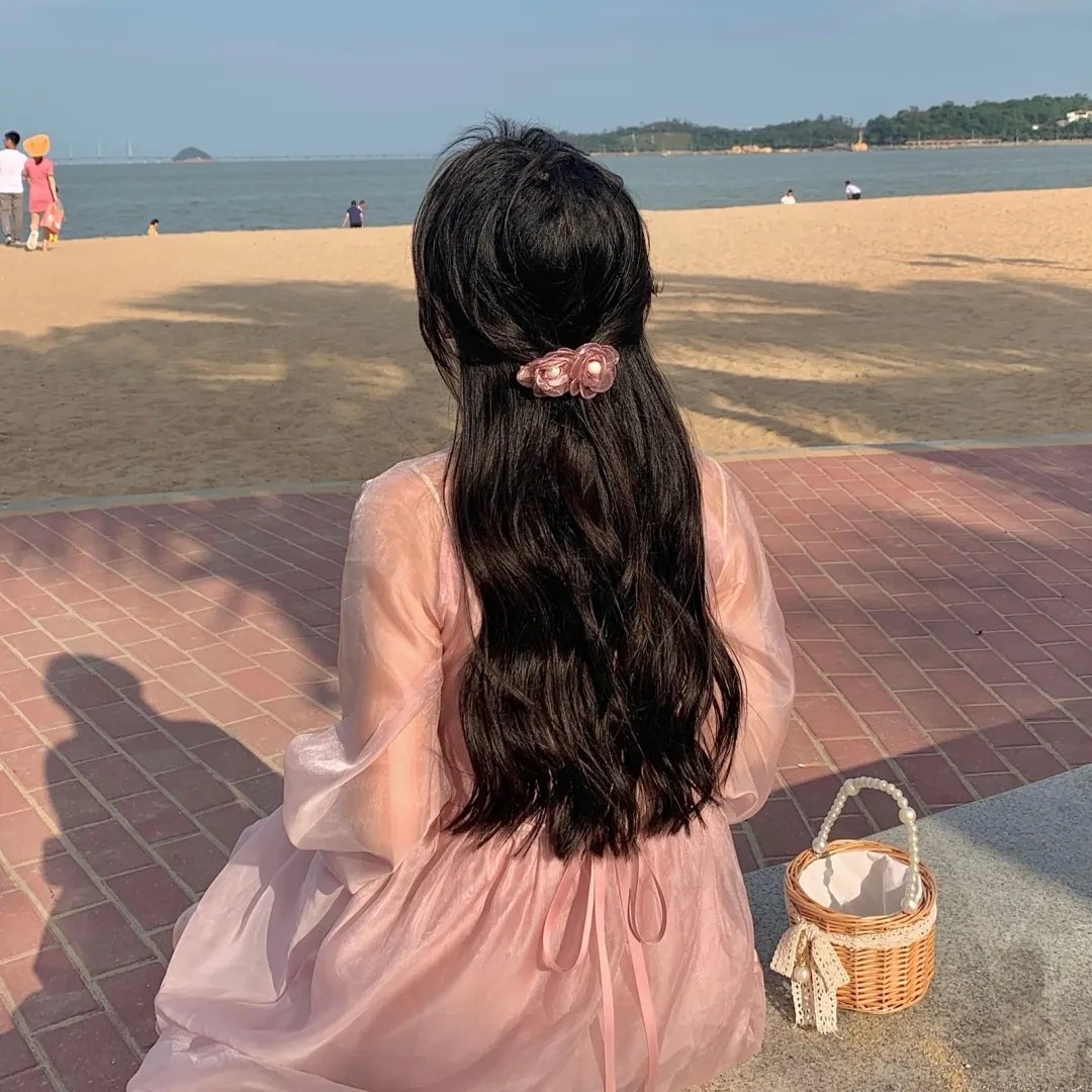 穿成炮灰：错把摄政王当未婚夫撩